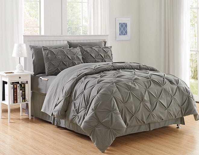 Elegant Comfort Bed-In-A-Bag Comforter Set (8 Pieces, Full/Queen)