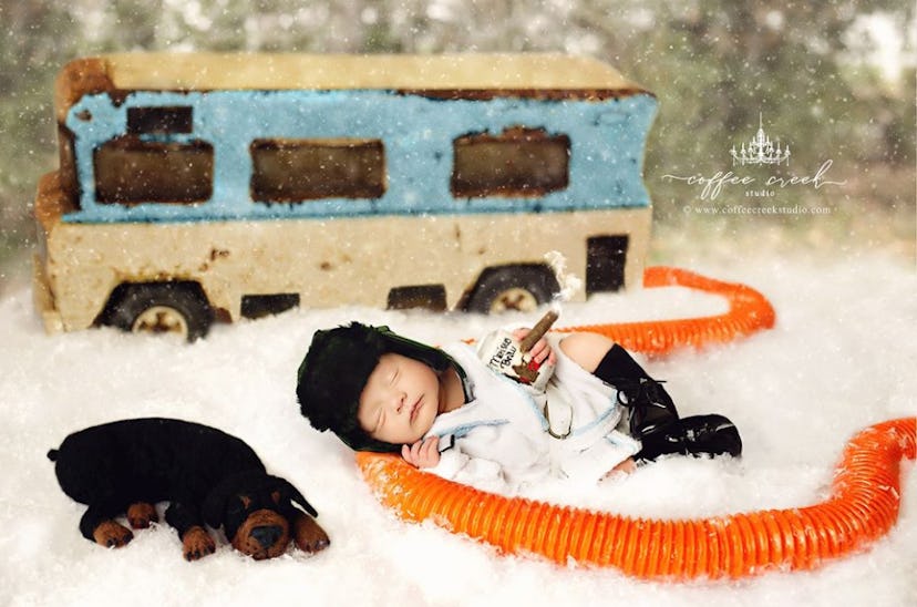 'Christmas Vacation' fans will love this newborn photo shoot featuring a tiny cousin Eddie and Clark...
