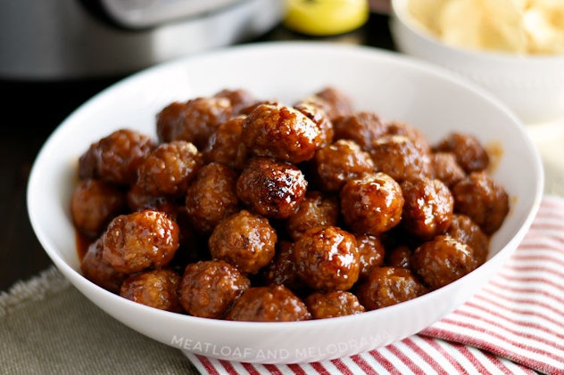 Grape Jelly Meatballs are a great appetizer to make in your Instant Pot for Friendsgiving 2019. 