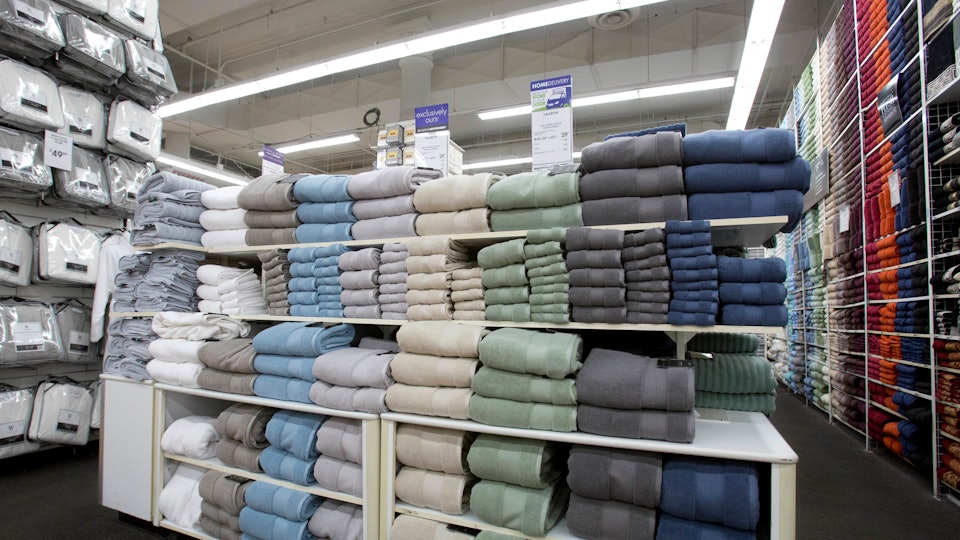 Bed Bath & Beyond's Black Friday 2019 Hours Start Extra Early This Year