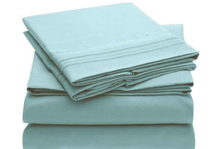 Mellanni Bed Sheet Set