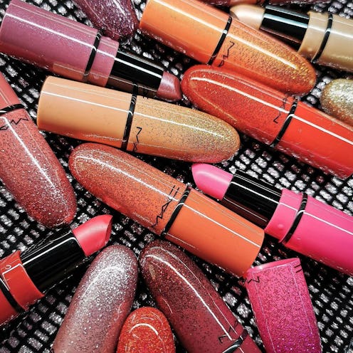 MAC Cosmetics' Black Friday Sale gives customers 25% off.