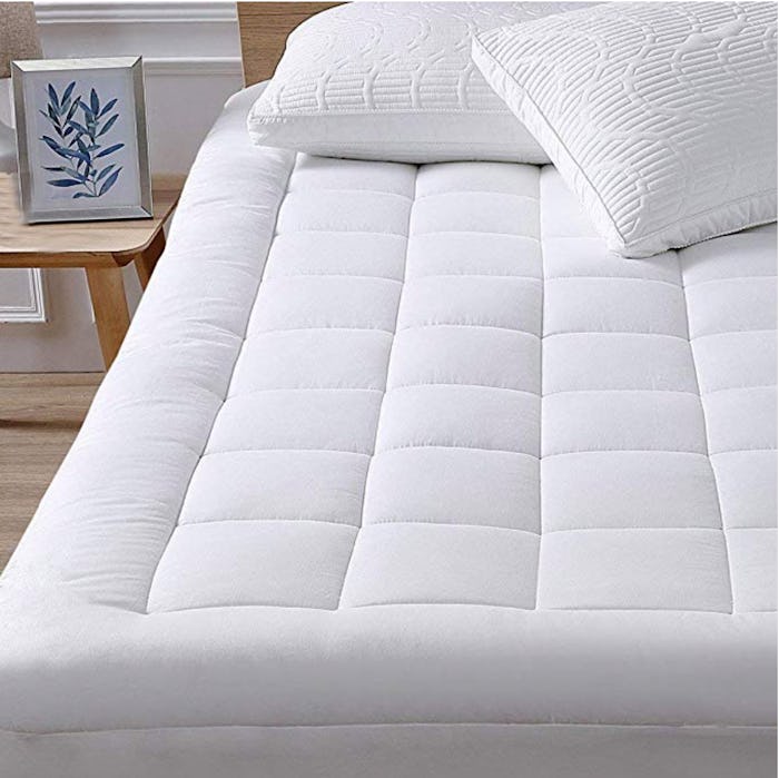 oaskys Queen Cooling Mattress Topper