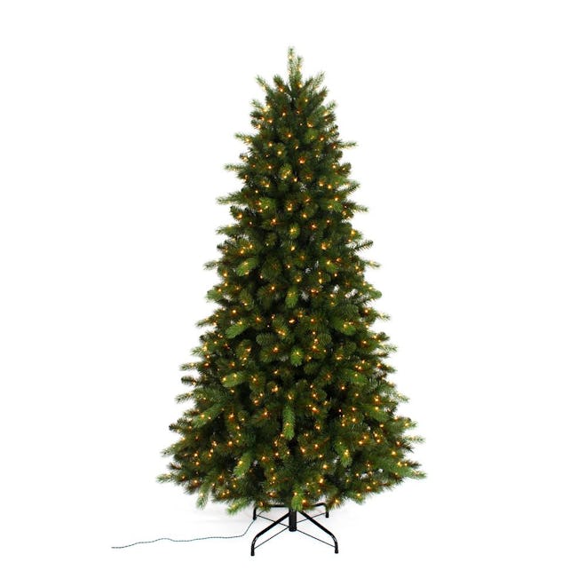 Home Accents Holiday 7.5' LED Pre-lit Braxton Christmas Tree