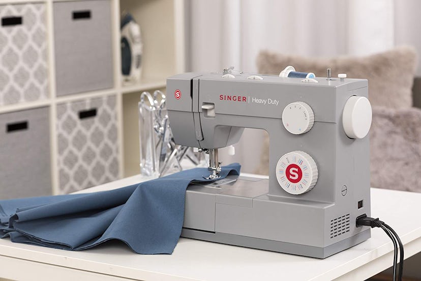 Singer Heavy Duty 4432 Sewing Machine