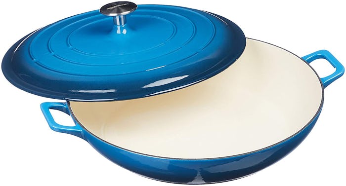 AmazonBasics Enameled Cast Iron Covered Casserole Skillet