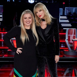 Kelly Clarkson and Taylor Swift on 'The Voice' Season 17