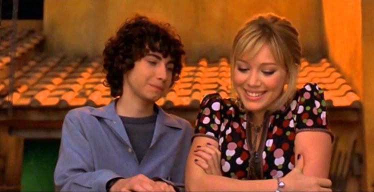 Gordo and Lizzie McGuire kiss at the end of 'The Lizzie McGuire Movie'