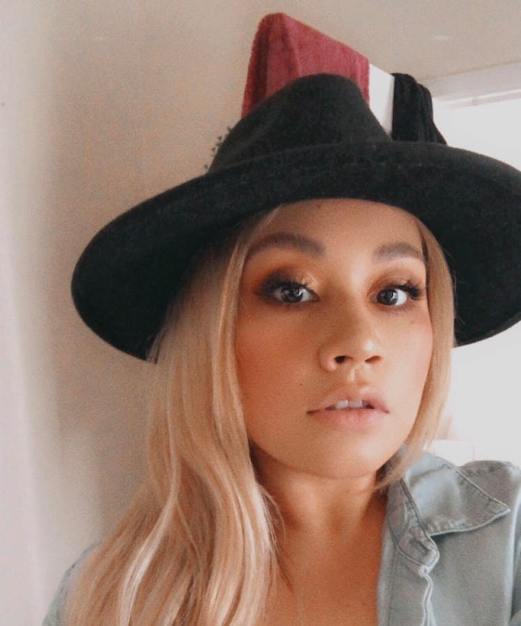 Amber Wright's @dilfs_of_disneyland account is the happiest place on Instagram.