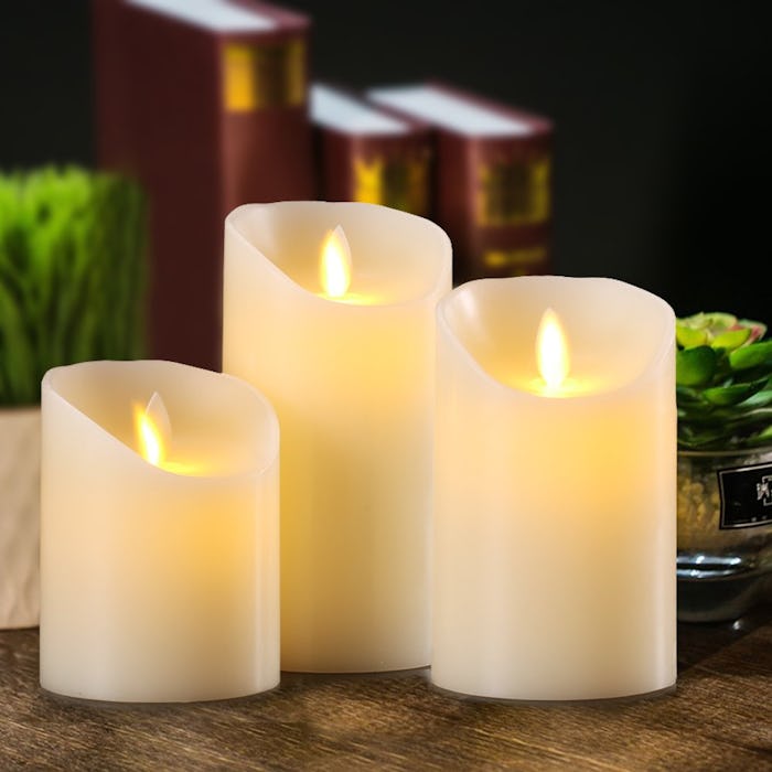 Aku Tonpa Flameless Flickering Candles (Set of 3)
