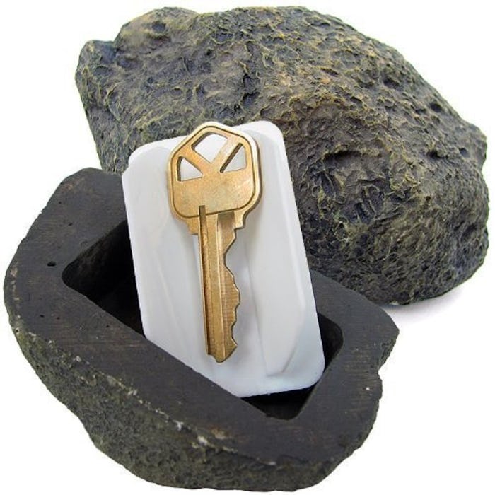 RamPro Hide-a-Spare-Key Fake Rock