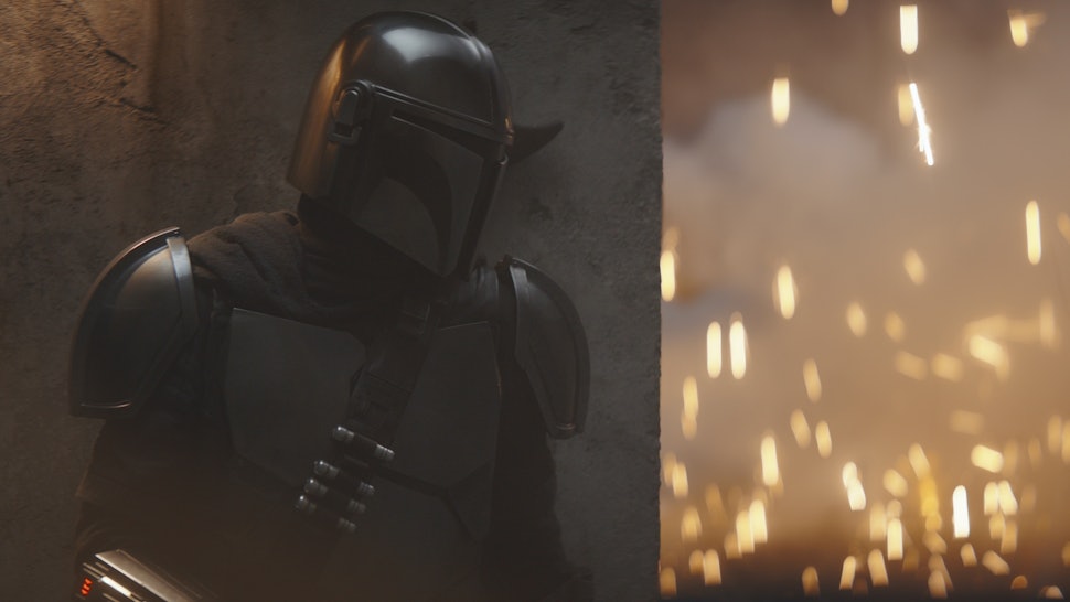 Does Mando Take His Helmet Off In The Mandalorian It S Bound To