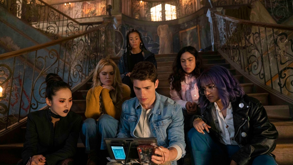 Marvel S Runaways Won T Return For Season 4 It S The End Of A