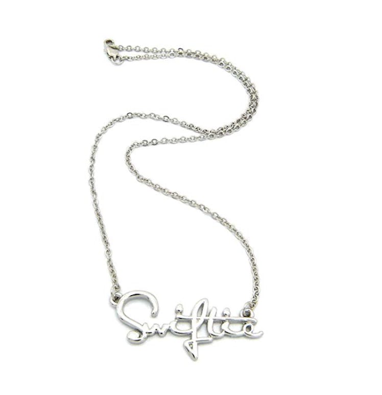 Taylor Swift silver chain necklace 