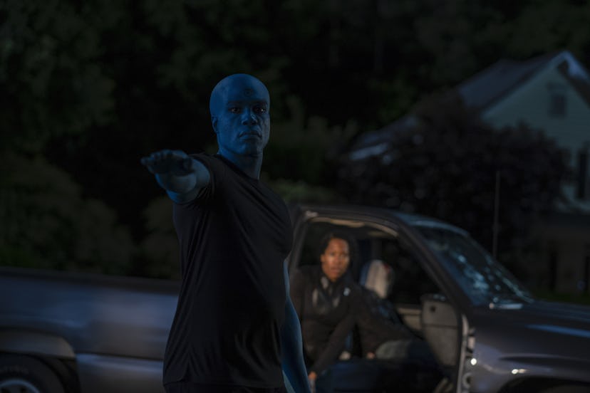 Yahya Abdul-Mateen II as Doctor Manhattan and Regina King as Angela Abar in Watchmen