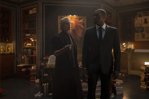 Jeremy Irons as Adrian Veidt and Yahya Abdul-Mateen II as Doctor Manhattan in Watchmen