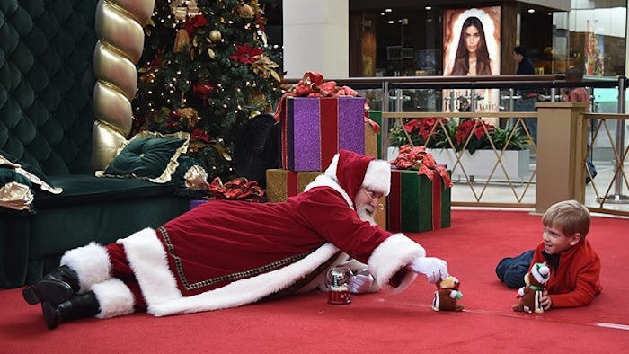 Santa Cares brings Santa to children with autism and special needs