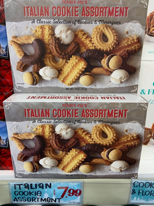 best trader joe's holiday desserts: italian cookie assortment