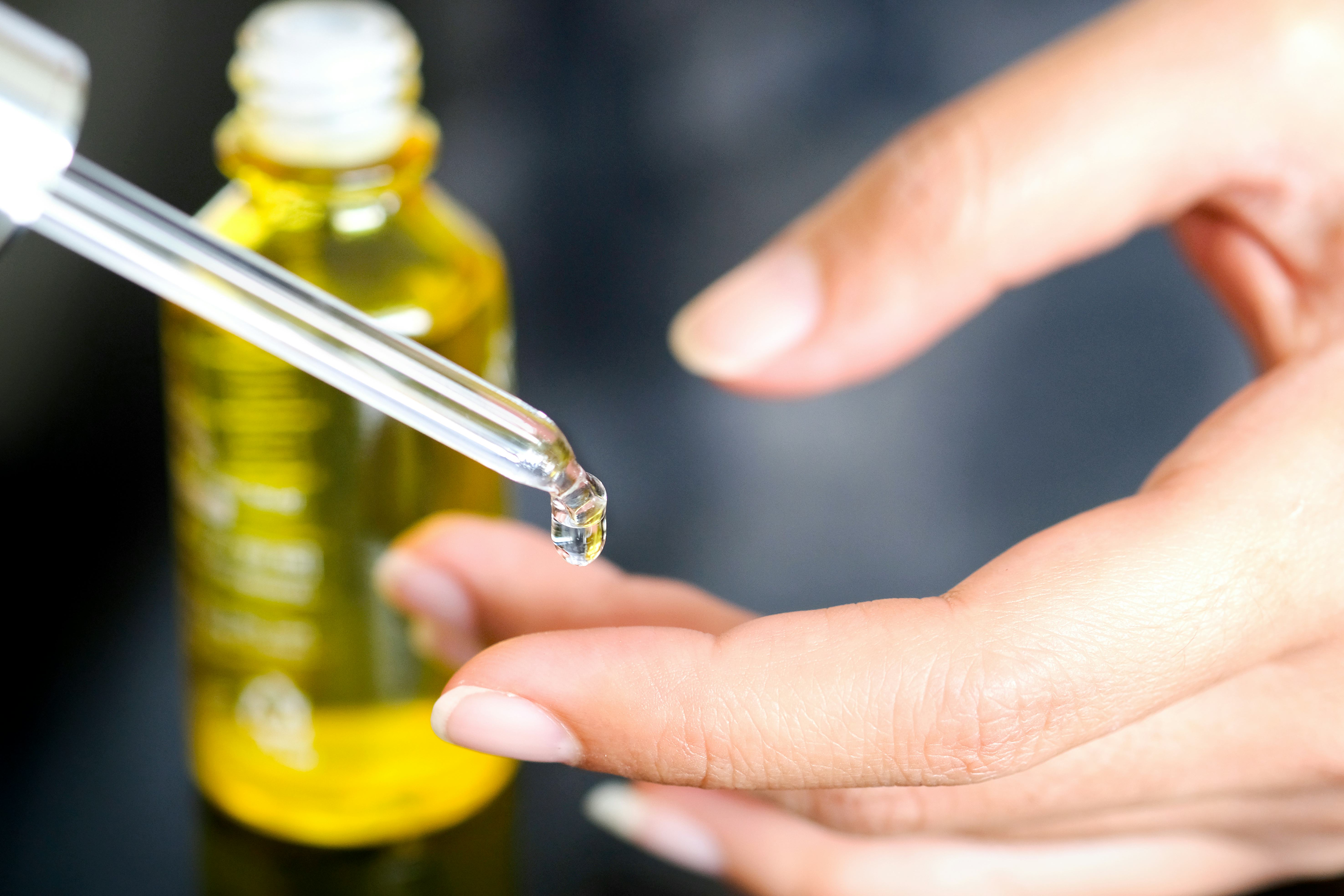 The 6 Best Essential Oils For Burns