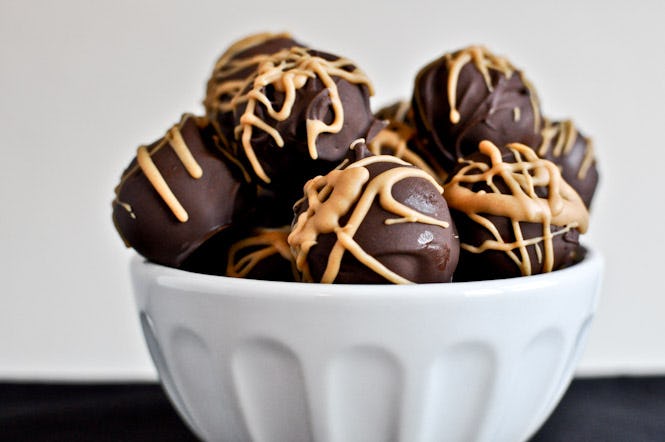 Crispy Chocolate Peanut Butter Cookie Dough Truffles