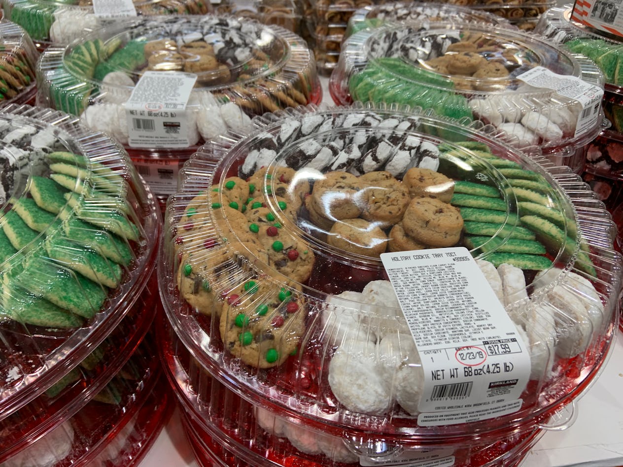 16 Best Holiday Desserts From Costco, Where 10 Goes A Long Way