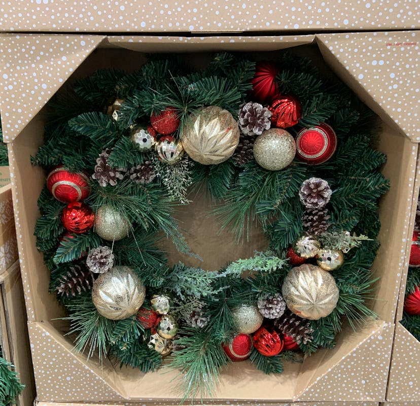 30 Inch Decorated Red & Gold Wreath