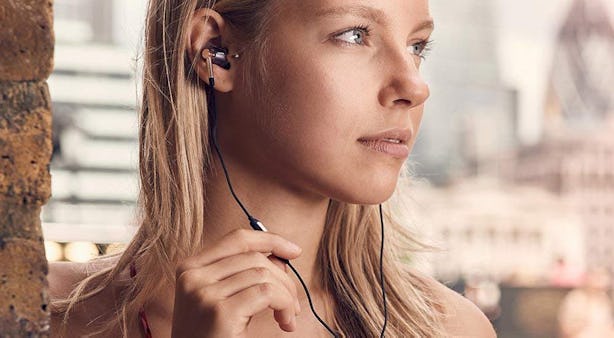 The 6 Best Earbuds On Amazon