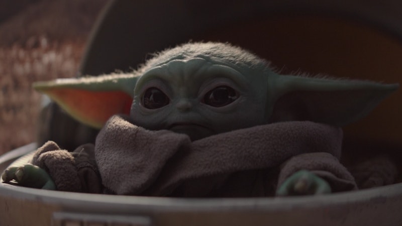 Jason Sudeikis Hit Baby Yoda In ‘The Mandalorian’ & Twitter Wants To Arrest Him