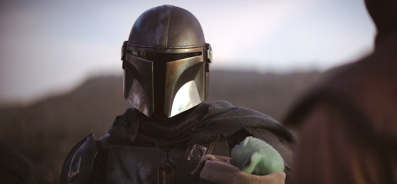 The Mandalorian Season 1 Finale Saw Baby Yoda Mando Make Things Official