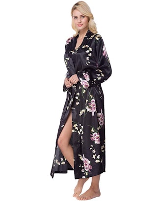 Lavenderi Women's Long Classic Satin Robe
