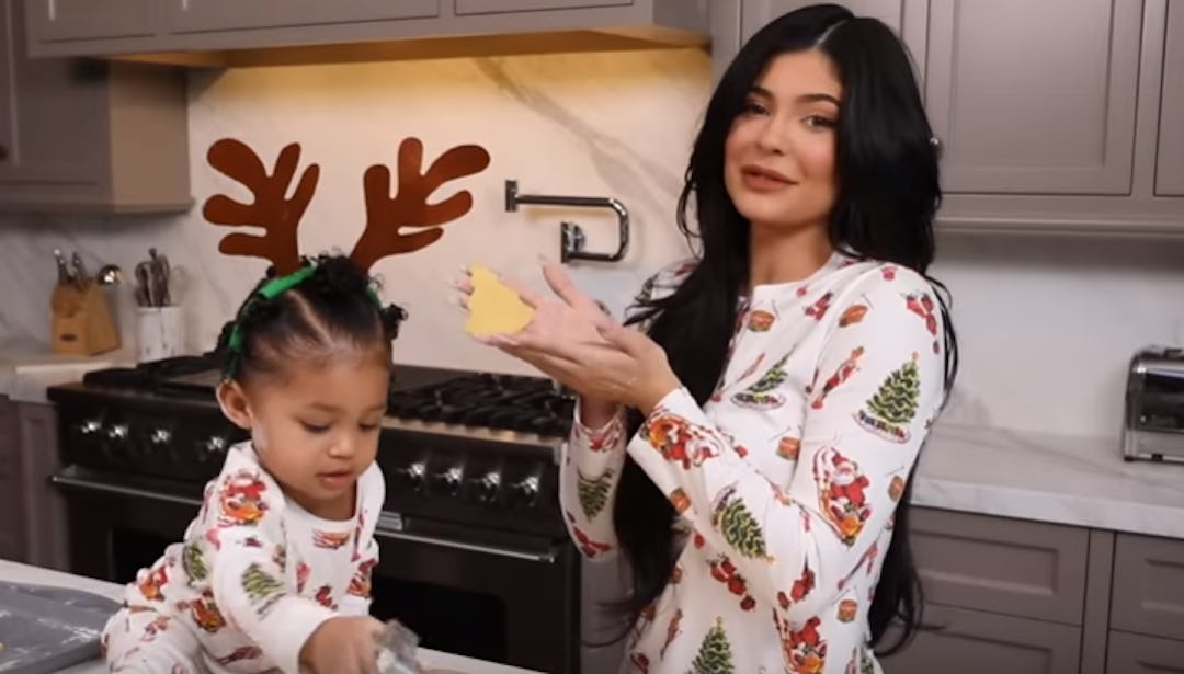 Kylie Jenner's Daughter Stormi Sitting On Her Head Is Motherhood In A(02)