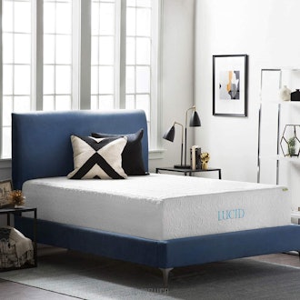 LUCID Plush Gel Memory Foam and Latex Four-Layer-Infused with Bamboo Charcoal Mattress