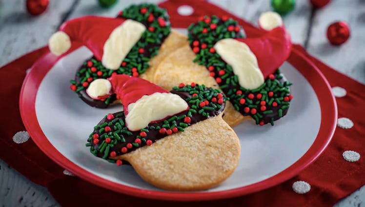 Disney's Festival of the Holidays passport features a Holiday Cookie Stroll.