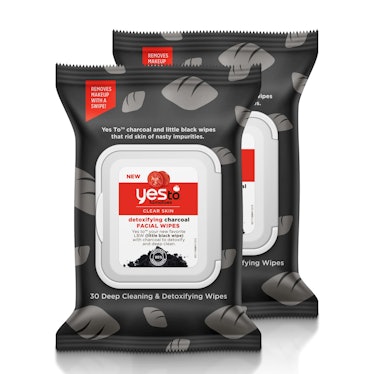 Yes To Tomatoes Charcoal Facial Wipes (Pack of 2)
