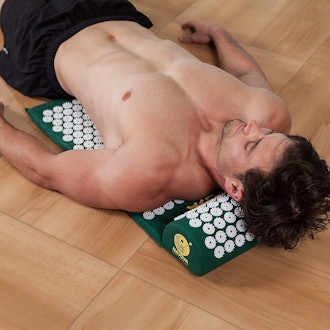 Nayoya Back and Neck Pain Relief - Acupressure Mat and Pillow Set 