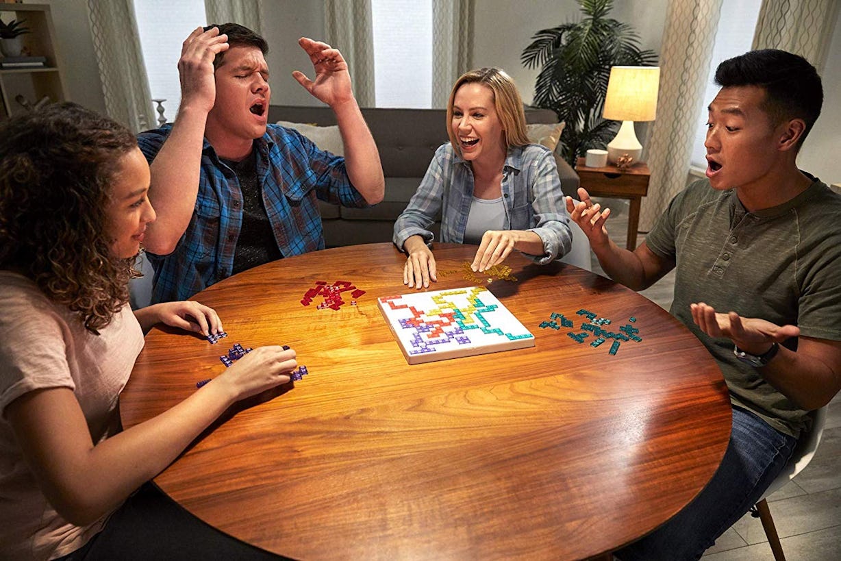 10 Incredible Short Board Games You Can Play In 30 Minutes Or Less.