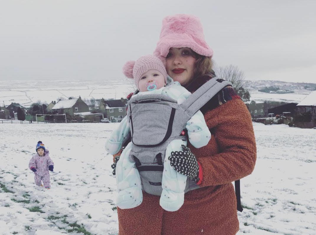 plus size baby wearing