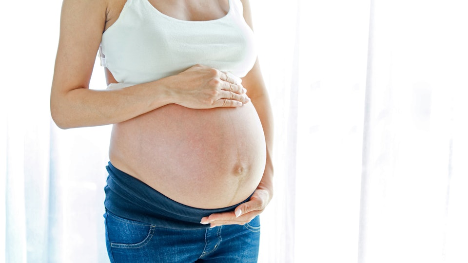 The 5 Best Petite Maternity Jeans