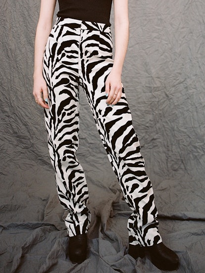 Kendall Jenner S Zebra Pants Prove There S A New Animal Print On