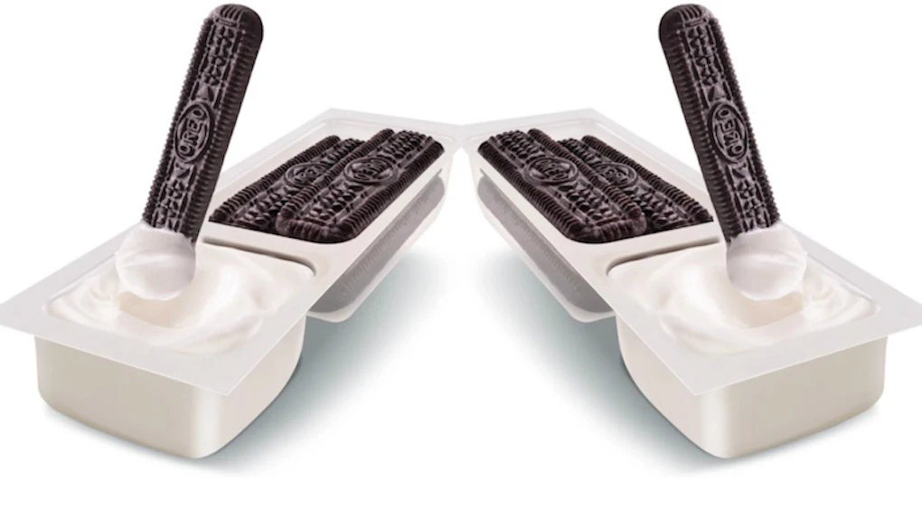 Stack Oreo Creme These New Oreo Cookie Sticks & Creme Packs Let You Dunk Your Cookies ...