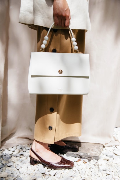 Exclusive Designer Cotton Handbags To Refashion Your Mien This Season