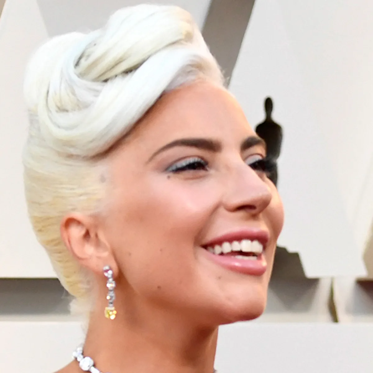 Lady Gaga's 2019 Oscars Dress Is A Classic Silhouette, But Her Jewels Are Where It's At Lady Gaga's 2019 Oscars Dress Is A Classic Silhouette, But Her Jewels Are Where It's At