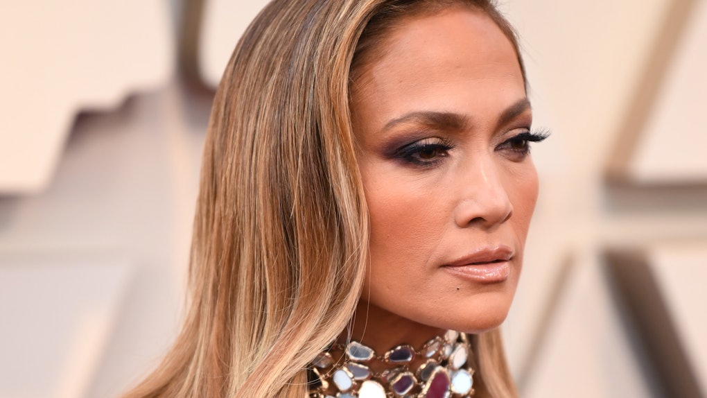 Jennifer Lopez S 2019 Oscars Dress Features The Most Stunning