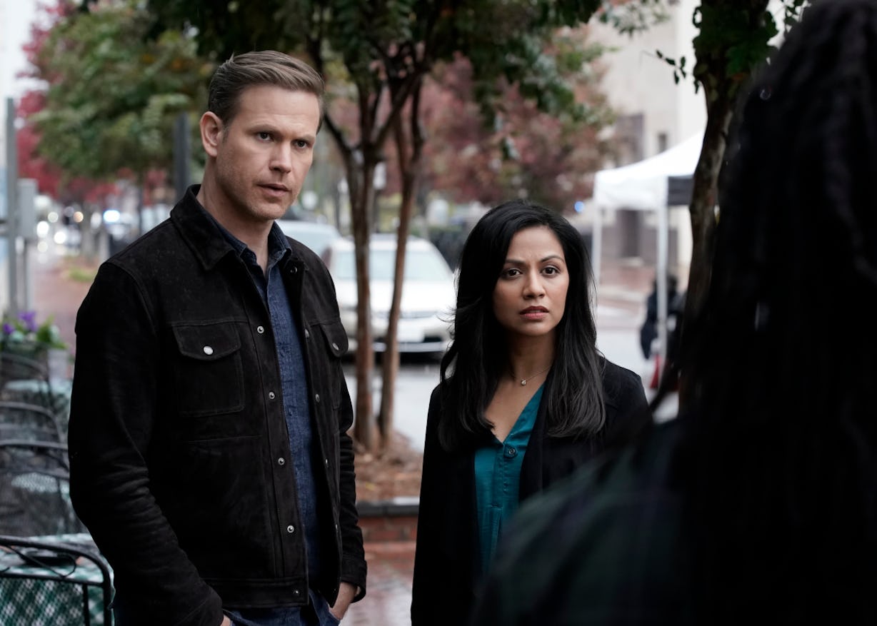Who Plays Emma Tig On 'Legacies'? Alaric Is Smitten With The School's ...