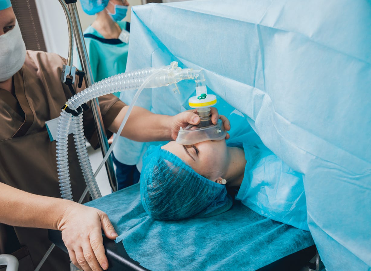 7 Creepy Things That Happen To Your Body When You Go Under Anesthesia