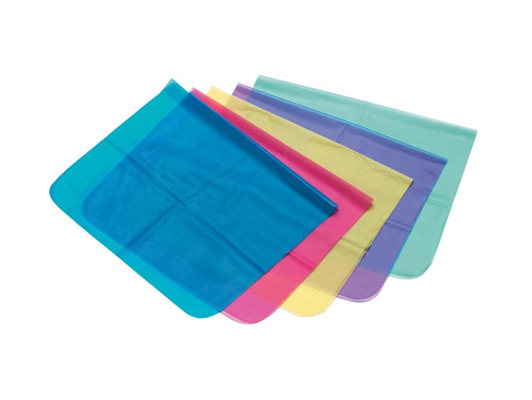 5 dental dams in various colors as protection from STDs