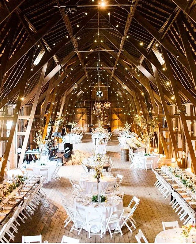 13 Stunning Photos Of Rustic Barn Weddings That Are So Whimsical