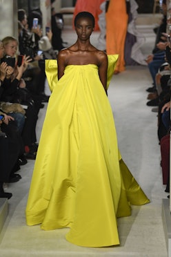 10 Spring/Summer 2019 Haute Gowns That Belong On The Oscars Red Carpet