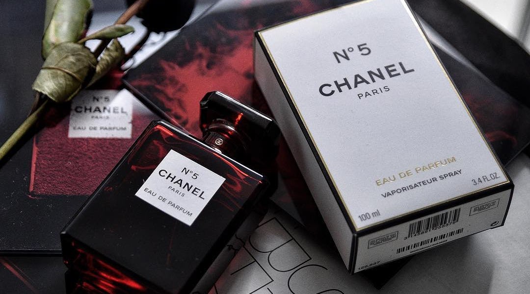How Chanel No 5 Became The World S Most Popular Fragrance