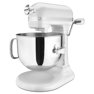 KitchenAid Mixers Are On Sale At Sur La Table, Including One With More Than  1,300 5-Star Reviews